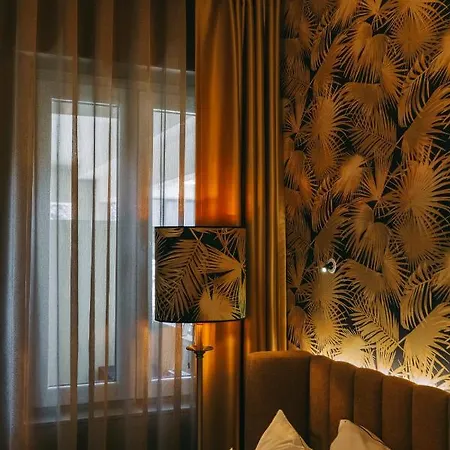 The Felix 10 Alojamento de Acomodação e Pequeno-almoço 4*