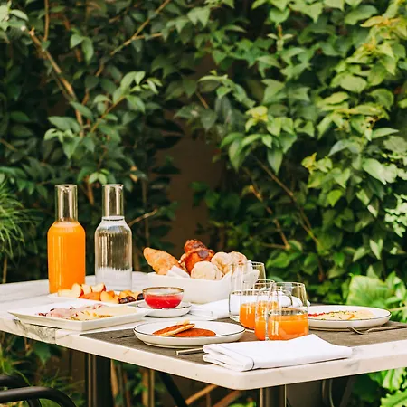 The Felix 10 ベッド・アンド・ブレックファスト 4*